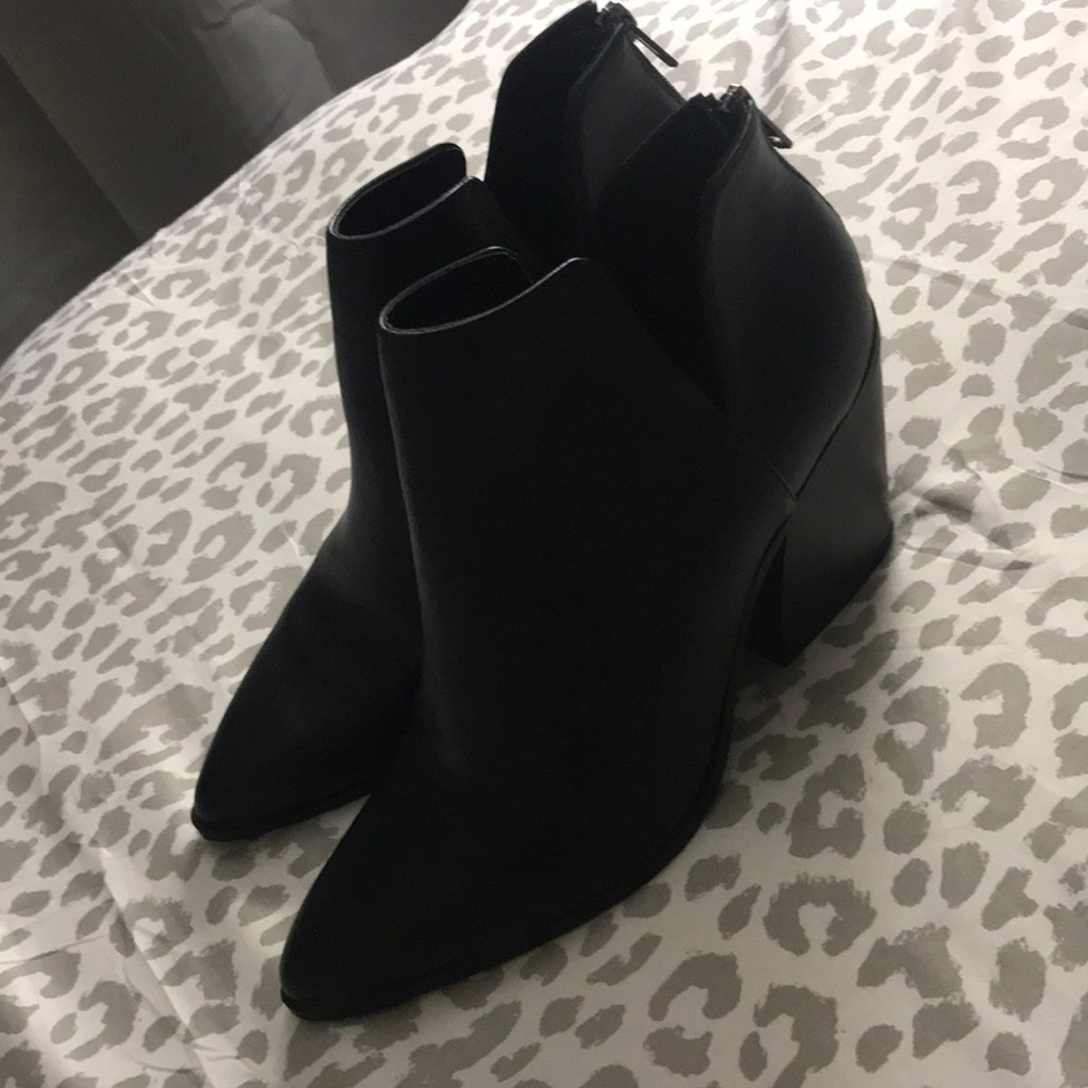 Fall ready ?? Black trendy booties for fall. They are brand NEW!